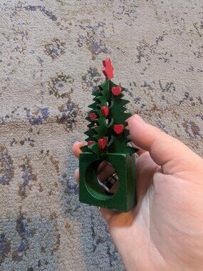 Dept 56 Napkin Ring Holder Christmas Tree Wood Green Red Hearts Holiday Decor